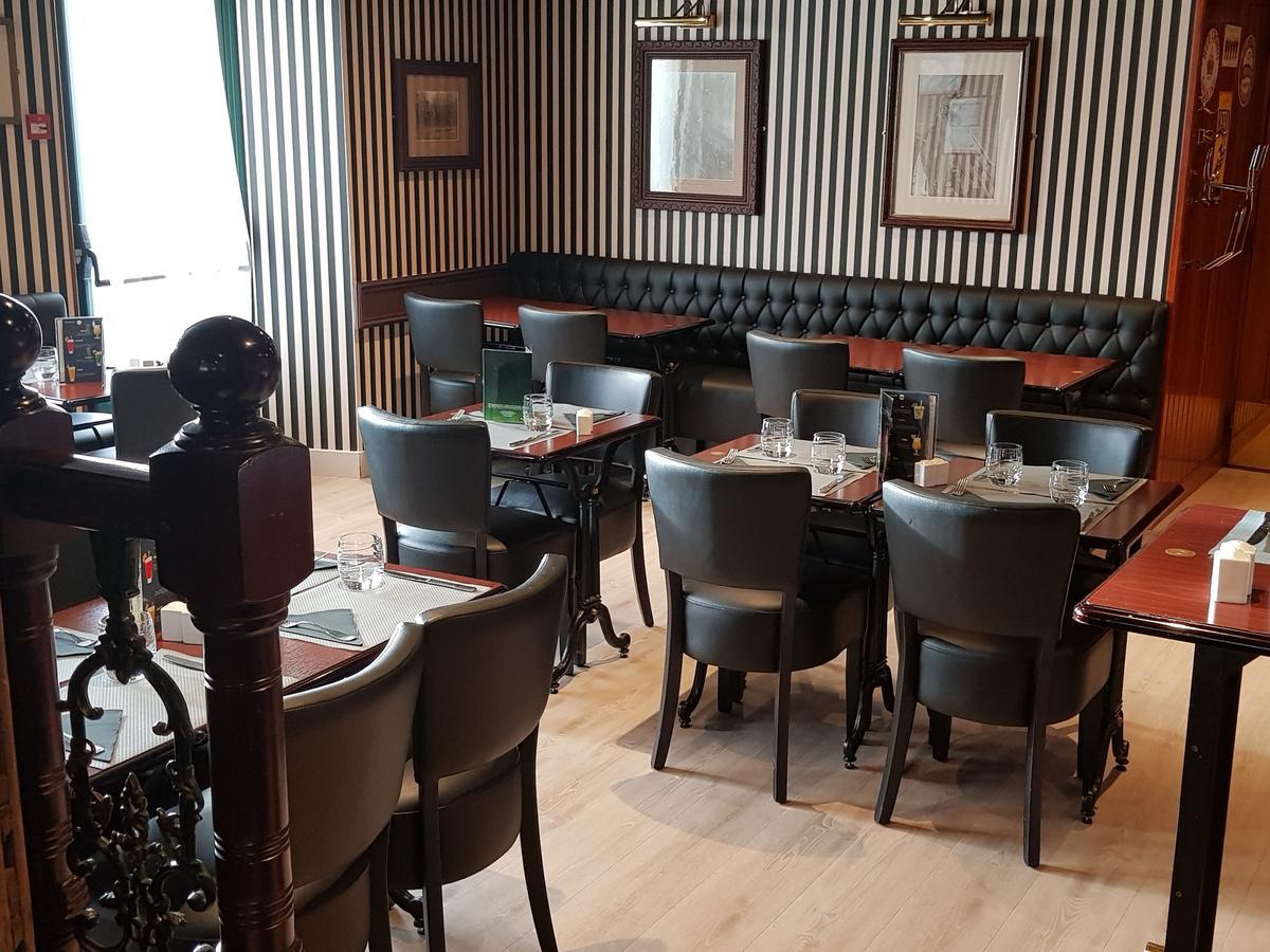 Hotel Jeanne D'Arc Saint-Chély-dʼApcher Zewnętrze zdjęcie